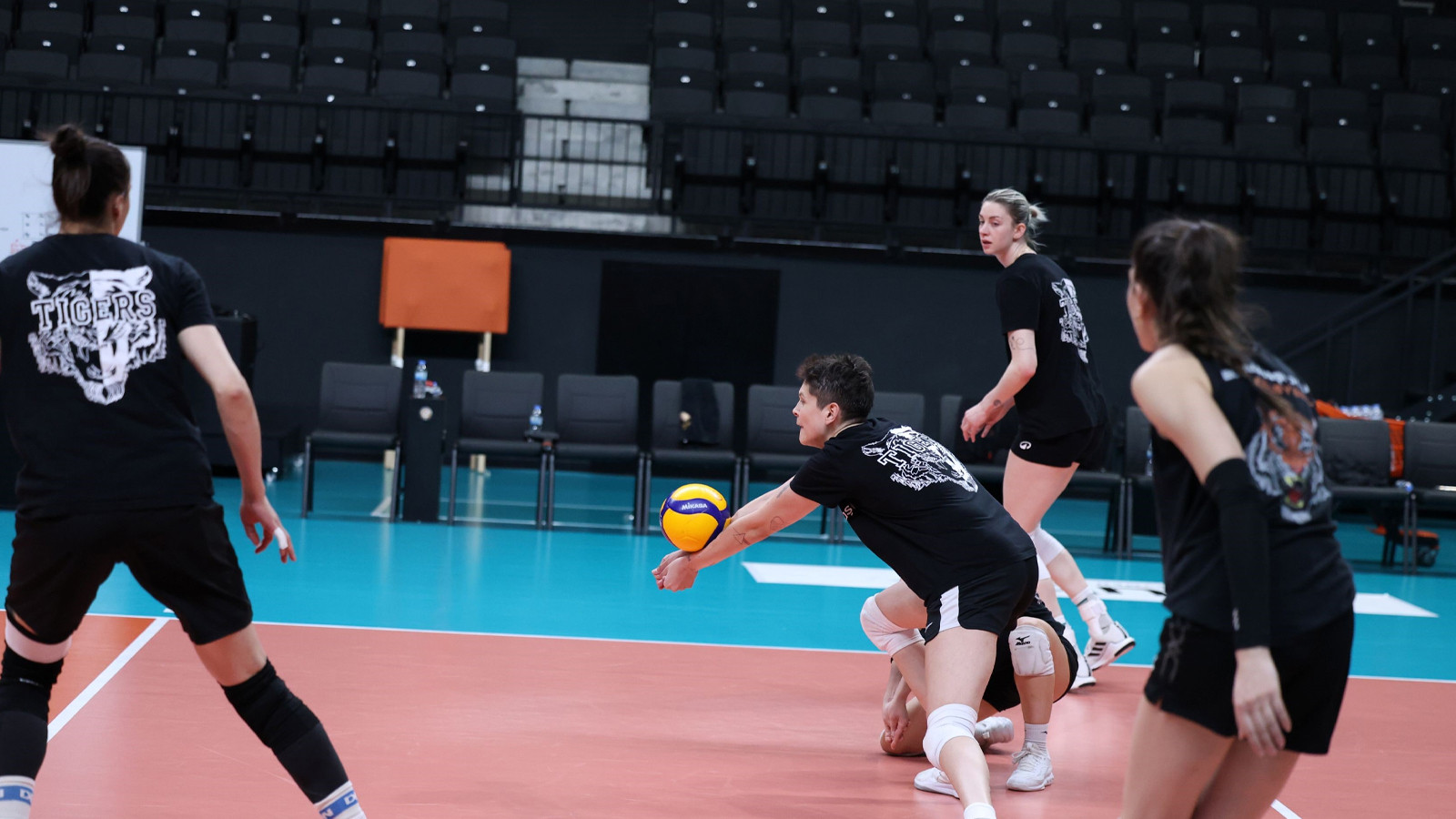 Eczacıbaşı Dynavit, play-off 3-4 etabı ilk maçına hazır