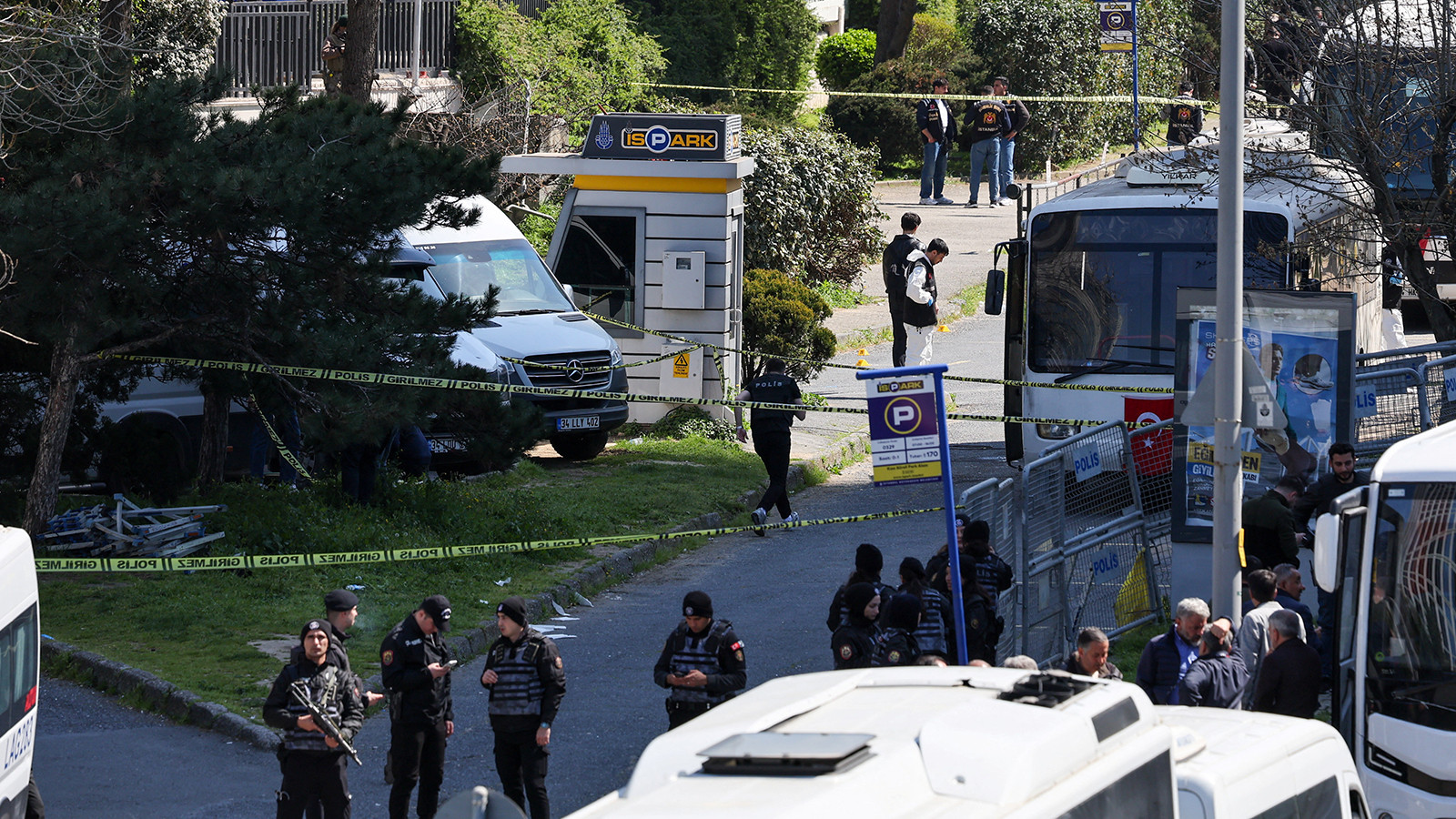 İstanbul'daki saldırı sonrası 14 sanal medya hesabına erişim engeli