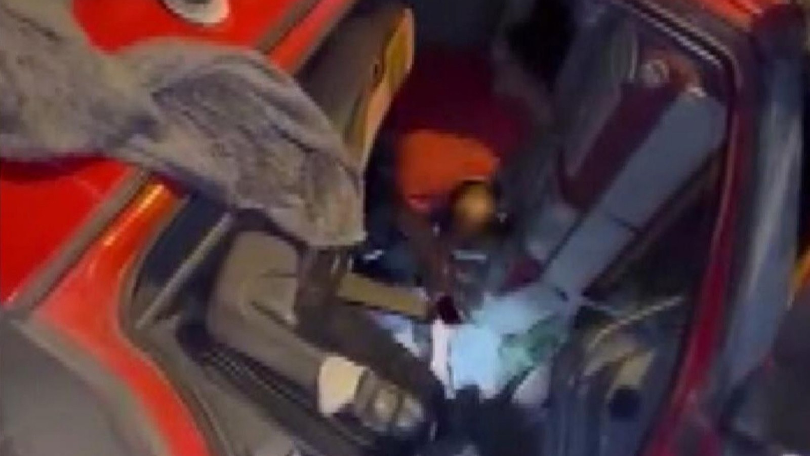 Tuzla TEM Otoyolu'nda TIR devrildi