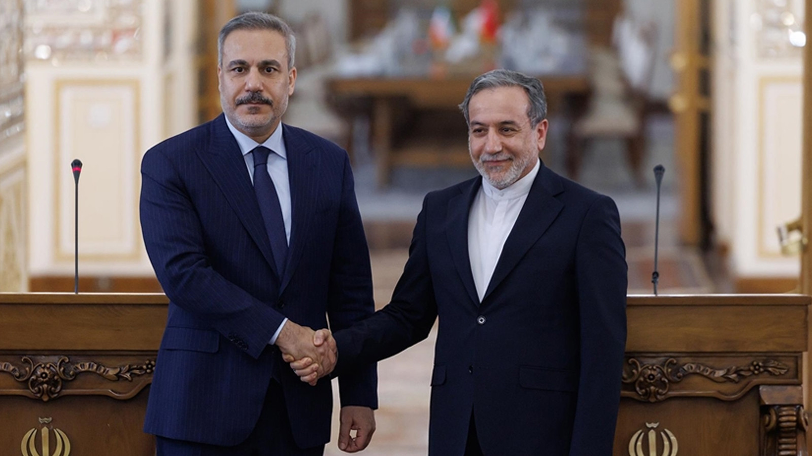 Dışişleri Bakanı Fidan, İranlı mevkidaşı Arakçi ile görüştü