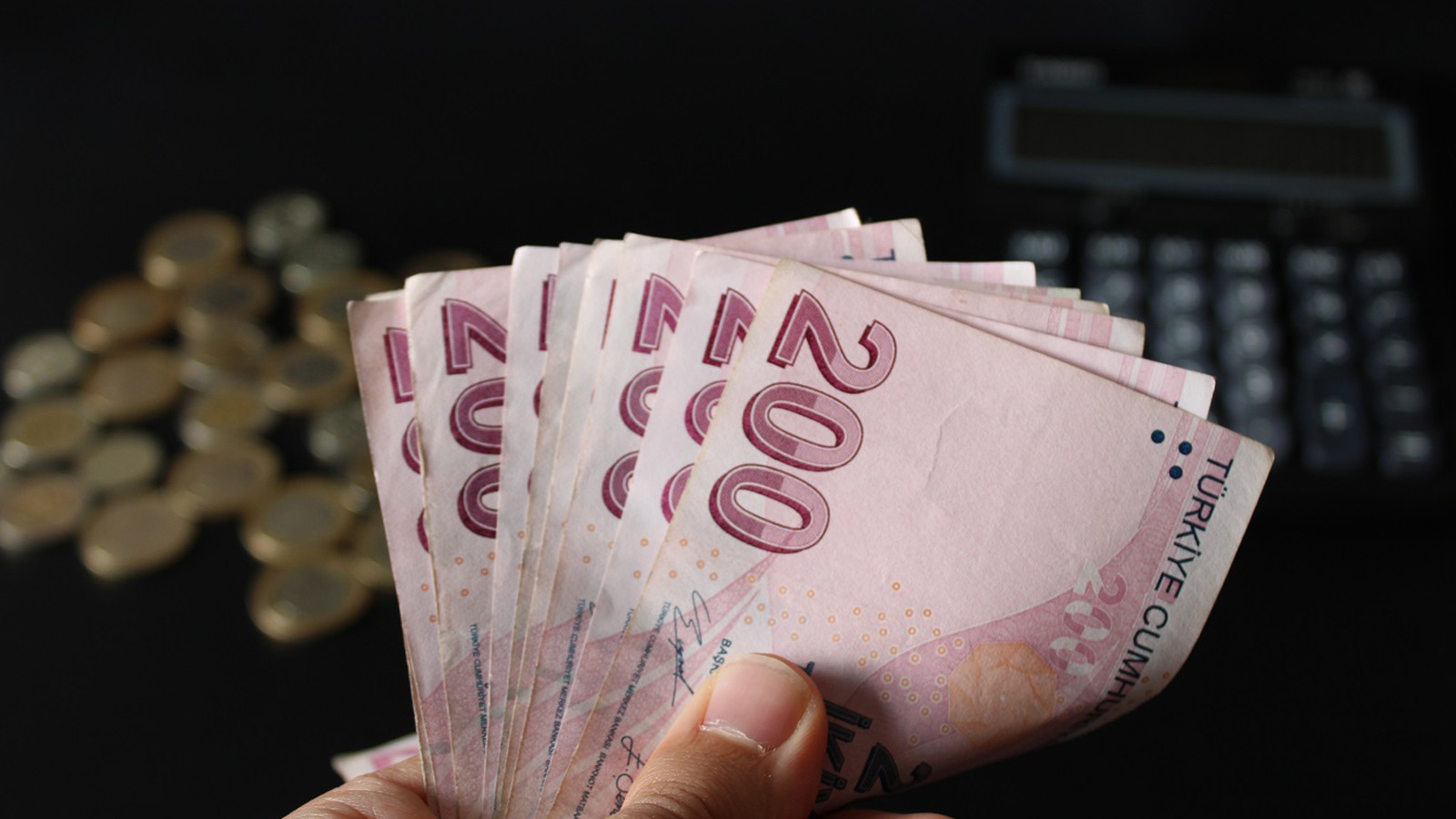 Emekli maaşına ve asgari ücrete ara zam iddiası: SGK uzmanı  tarih verdi