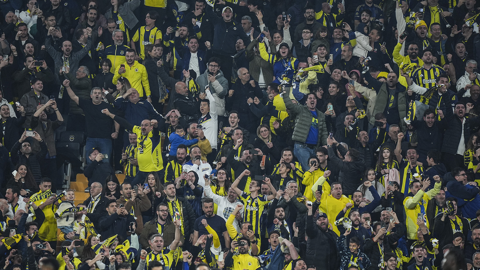 Fenerbahçe yönetiminden taraftarlara bilet jesti