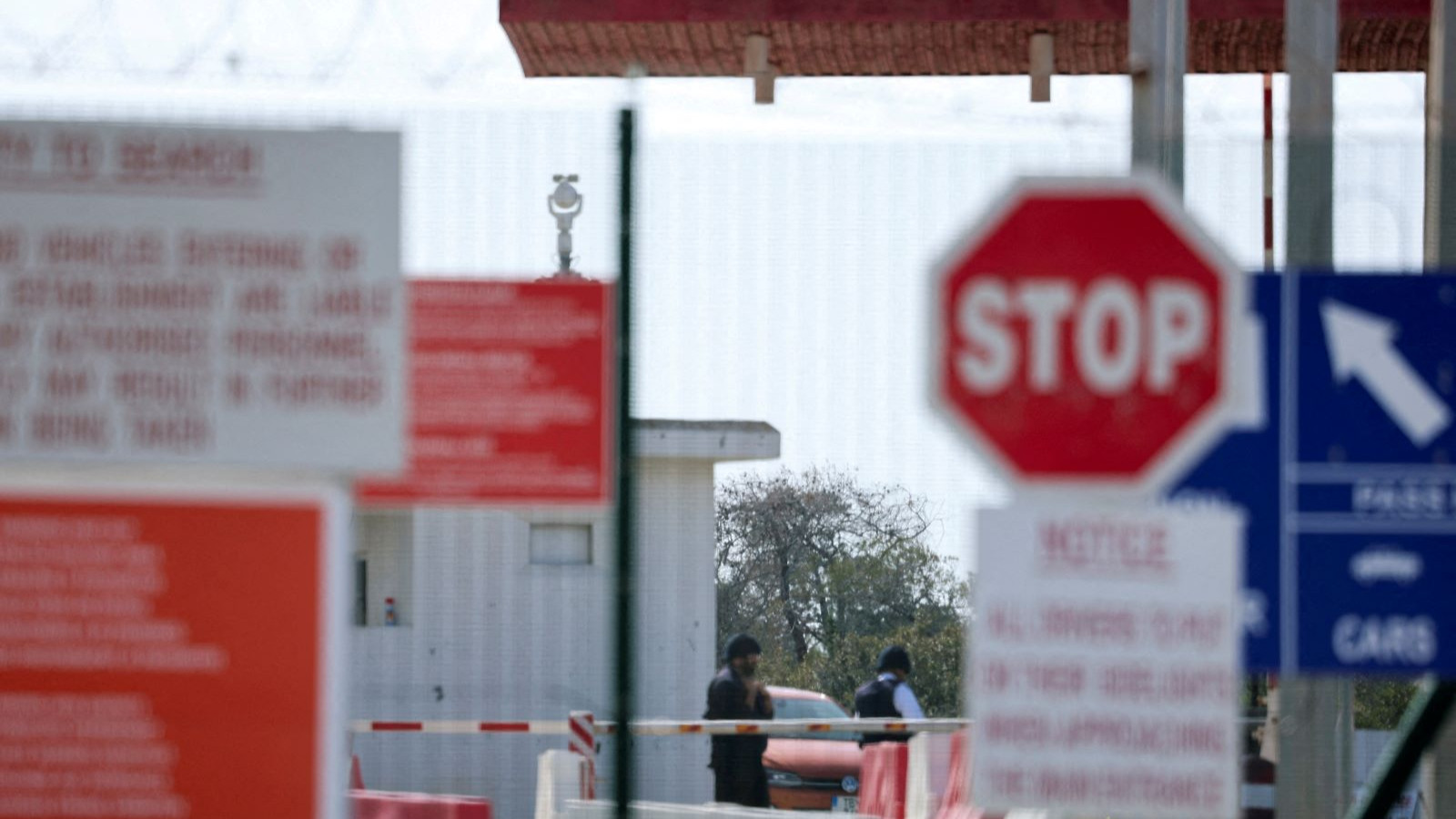 Güney Kıbrıs'ta panik, İngiltere açıklama yapmak zorunda kaldı