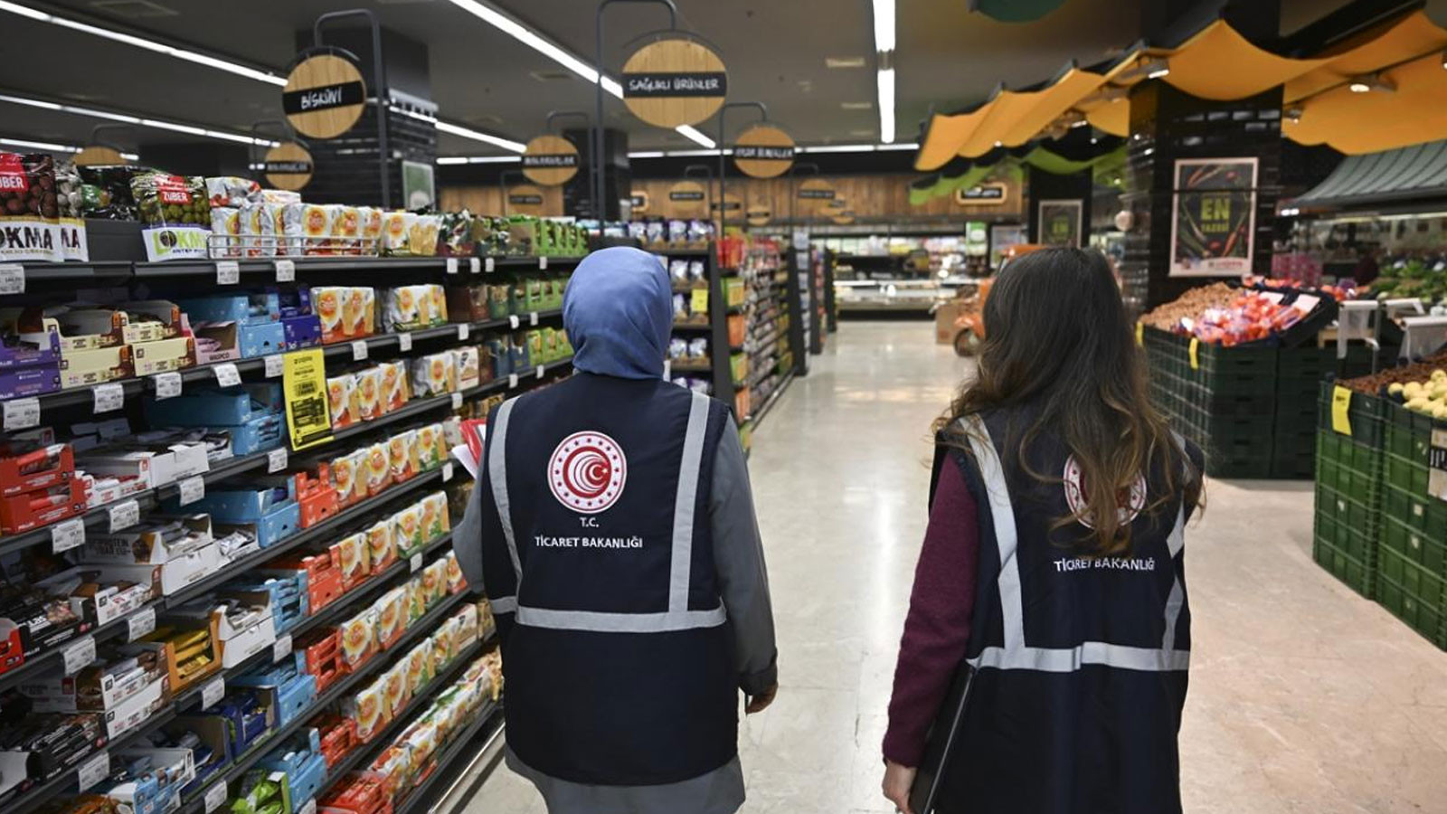 Ticaret Bakanlığı, yerel ve zincir marketlerdeki haksız fiyat listesini açıkladı