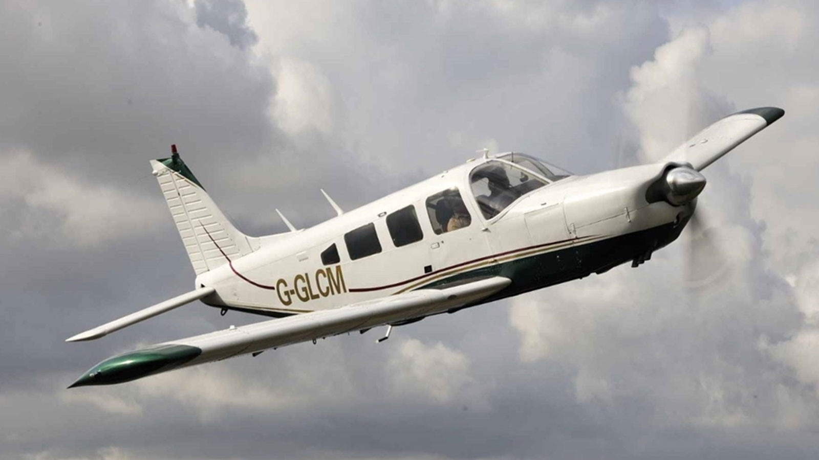 ABD'de küçük uçak pistten çıktı: 2 ölü