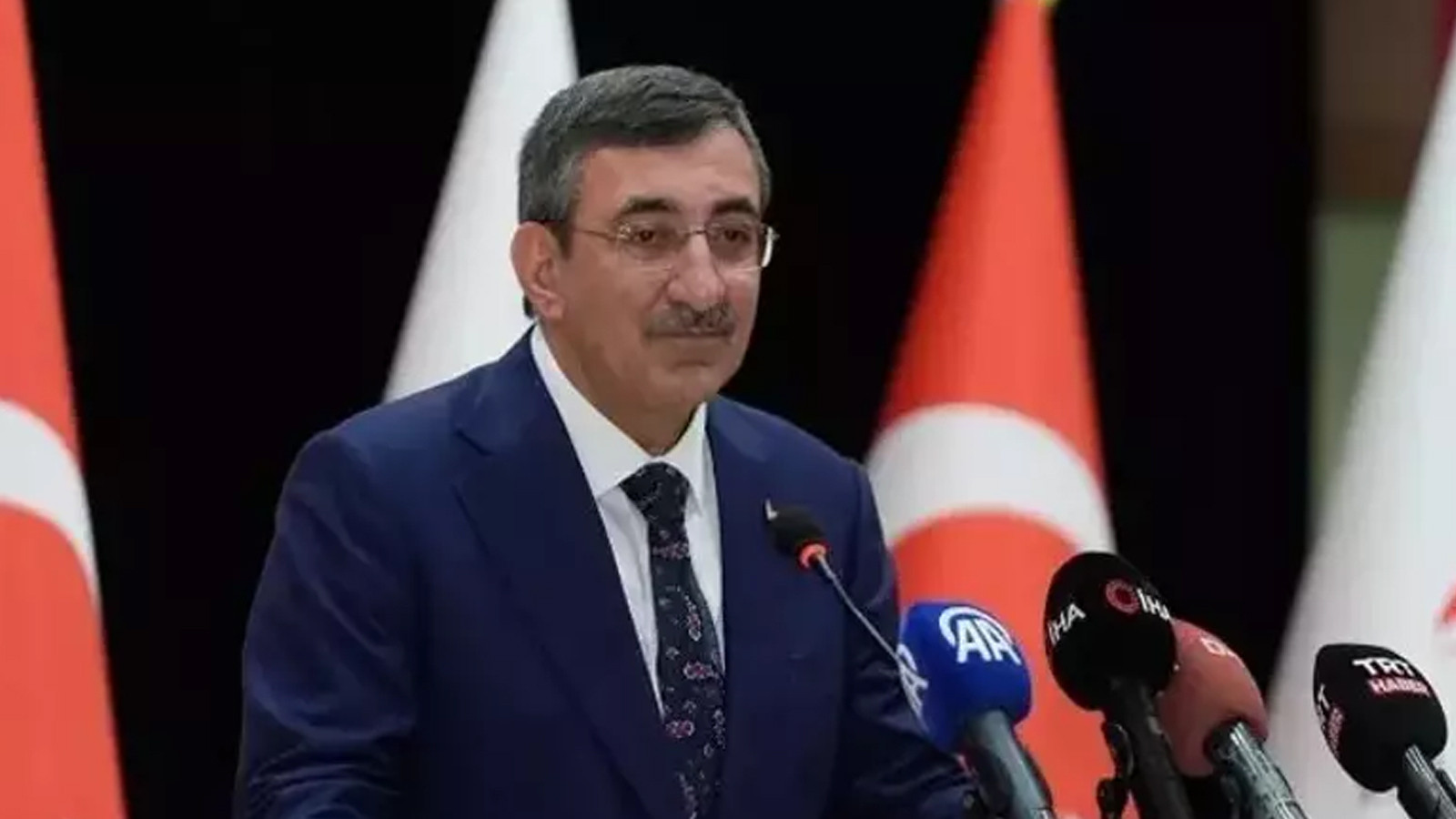 Cumhurbaşkanı Yardımcısı Yılmaz'dan Erdoğan'ın "barış diplomasisi" trafiğine ilişkin paylaşım