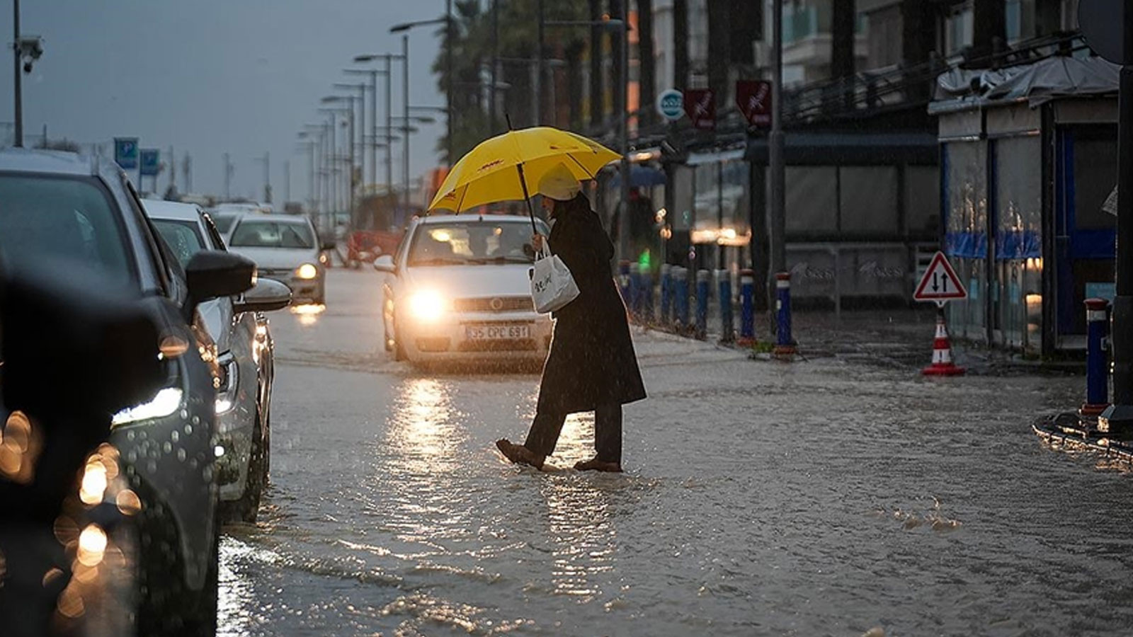 Sağanak ve kar yağışı geliyor! İçişleri Bakanlığından bazı iller için "sarı" kodlu uyarı