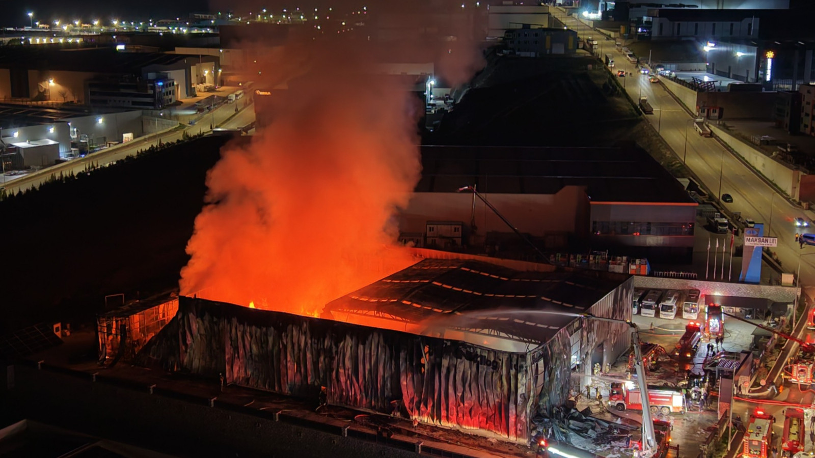 Ankara'da medikal malzeme fabrikasında yangın