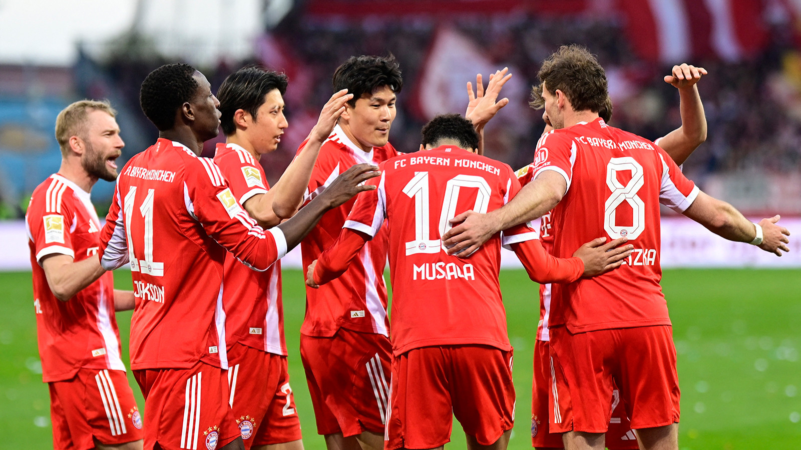 Bayern Münih, 44 yıllık rekoru tarihe gömdü