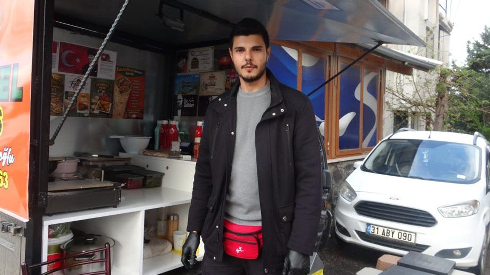 Yıllarca izlediği videolara özenerek başladı; satın aldığı motosikletle ekmek parası kazanıyor