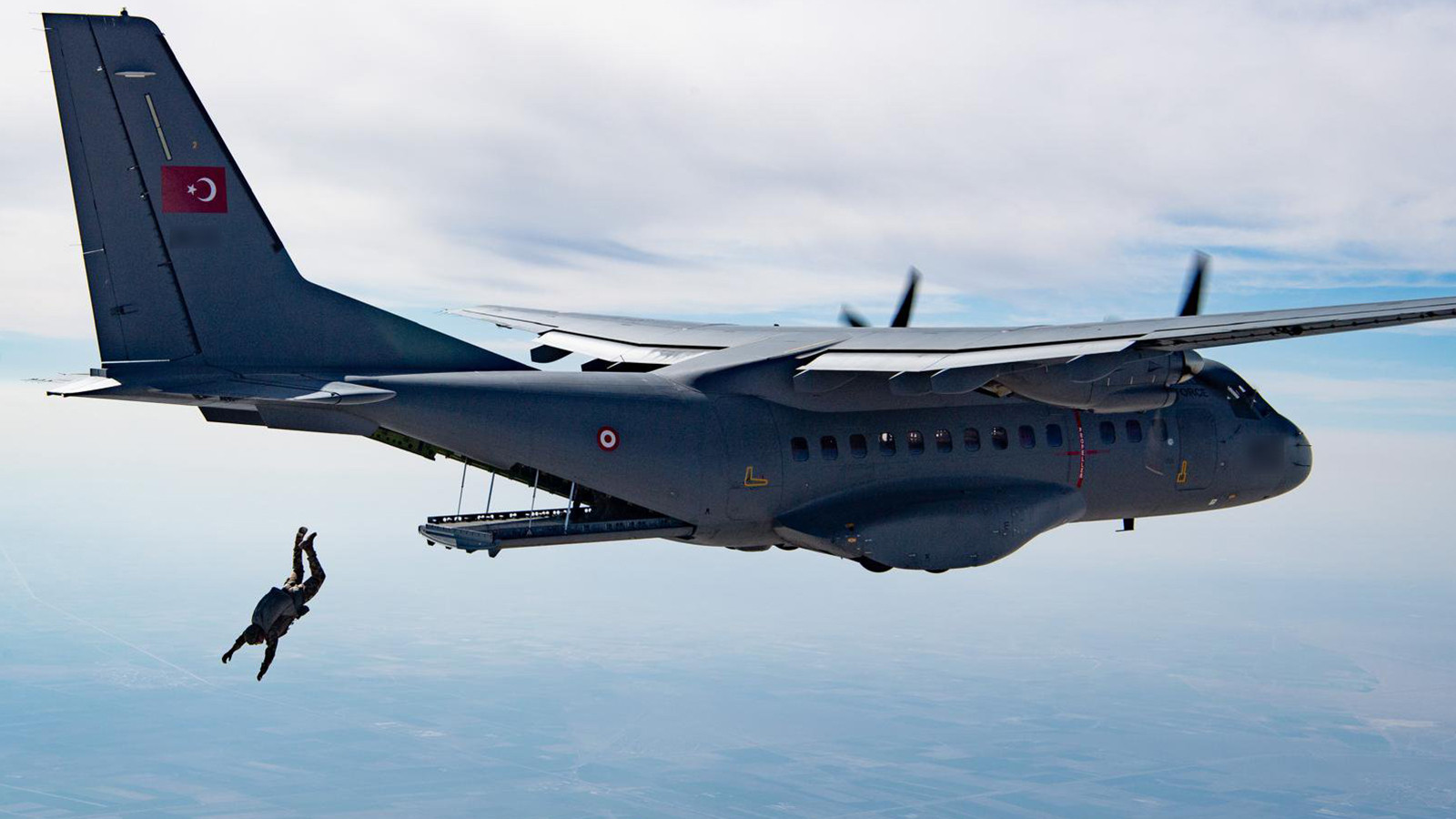 MSB: Serbest Paraşüt Atlayışları başarıyla tamamlandı