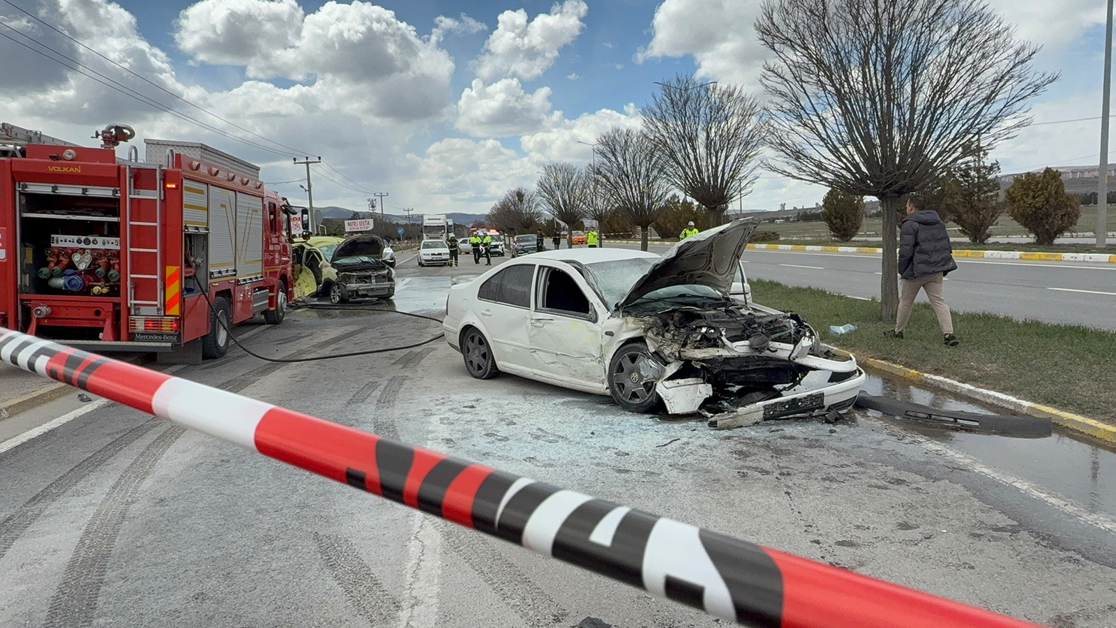 Sivasspor tesisleri önünde kaza: 4'ü futbolcu 6 yaralı