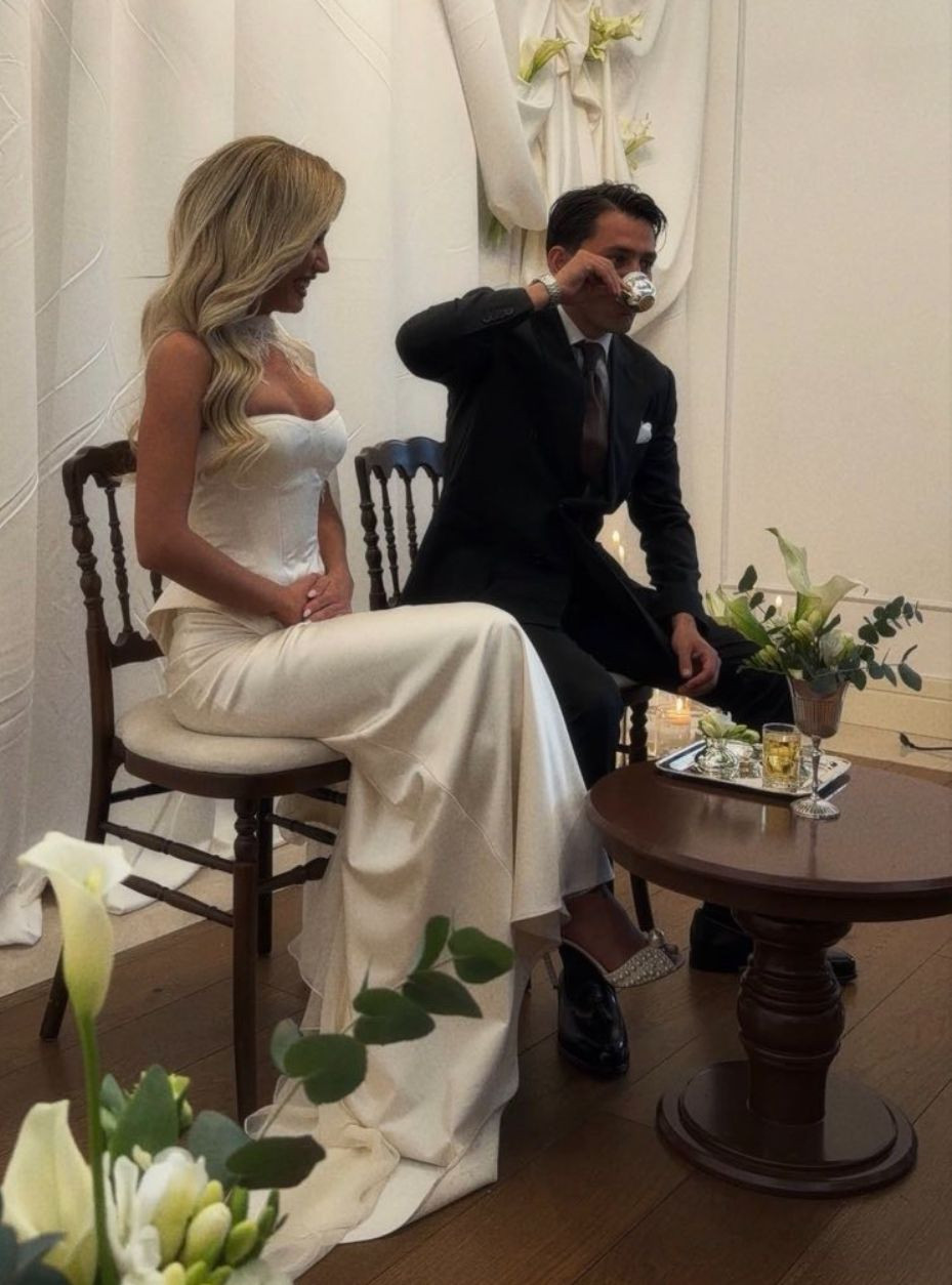 Cengiz Ünder, model Bilge Yenigül nişanlandı - Resim: 2