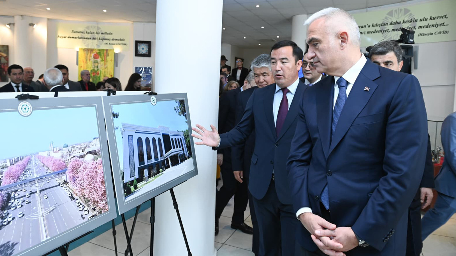 Bakan Ersoy'dan dijital çağ uyarısı