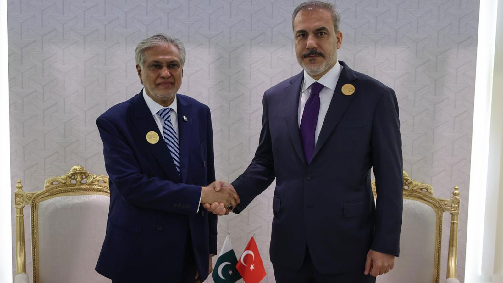 Bakan Fidan, Pakistanlı mevkidaşı Dar ile telefonda görüştü