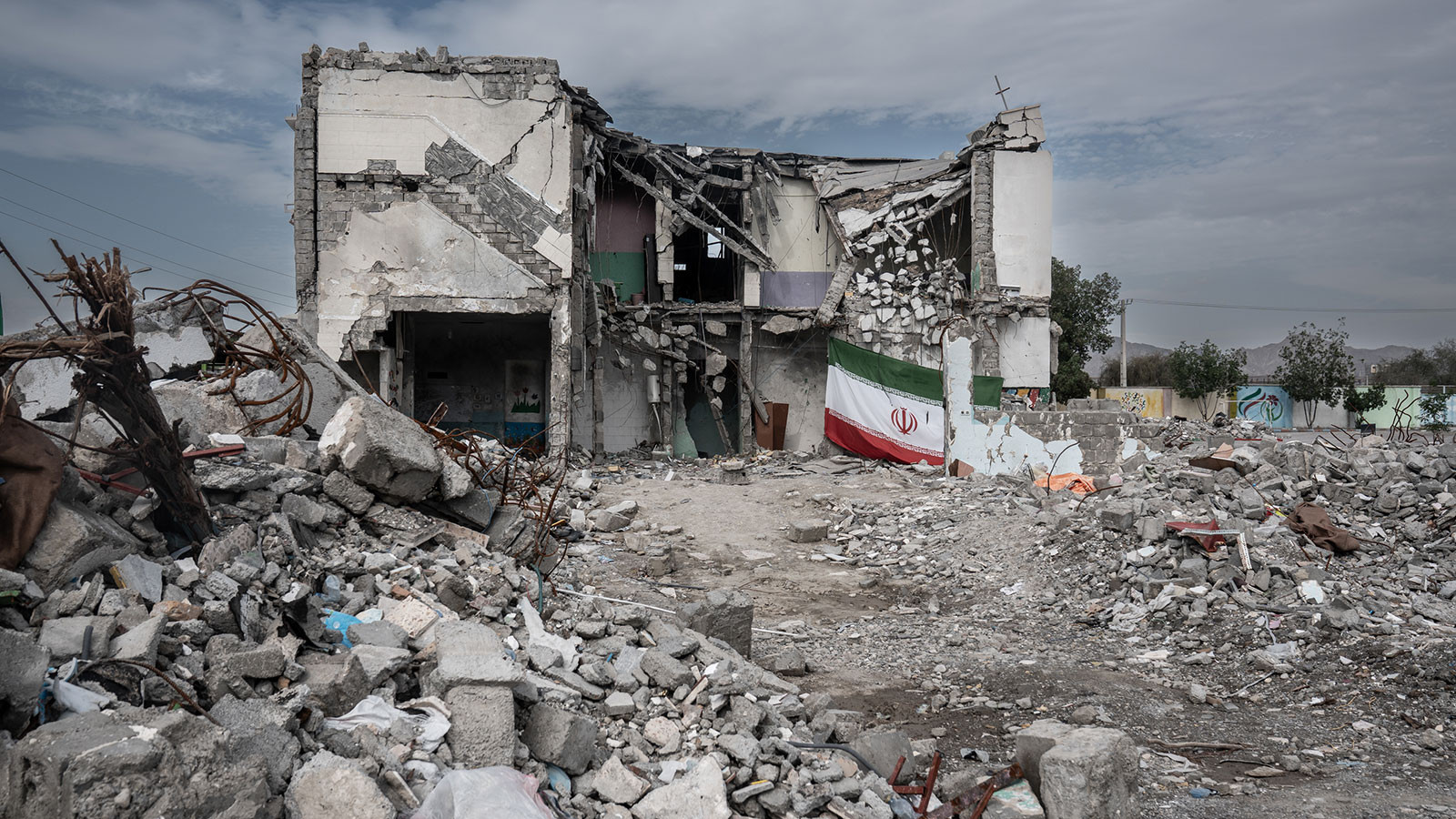 İran, ABD, İsrail, Suudi Arabistan, Katar, BAE, Bahreyn ve Ürdün'den 270 milyar dolar savaş tazminatı talep ediyor