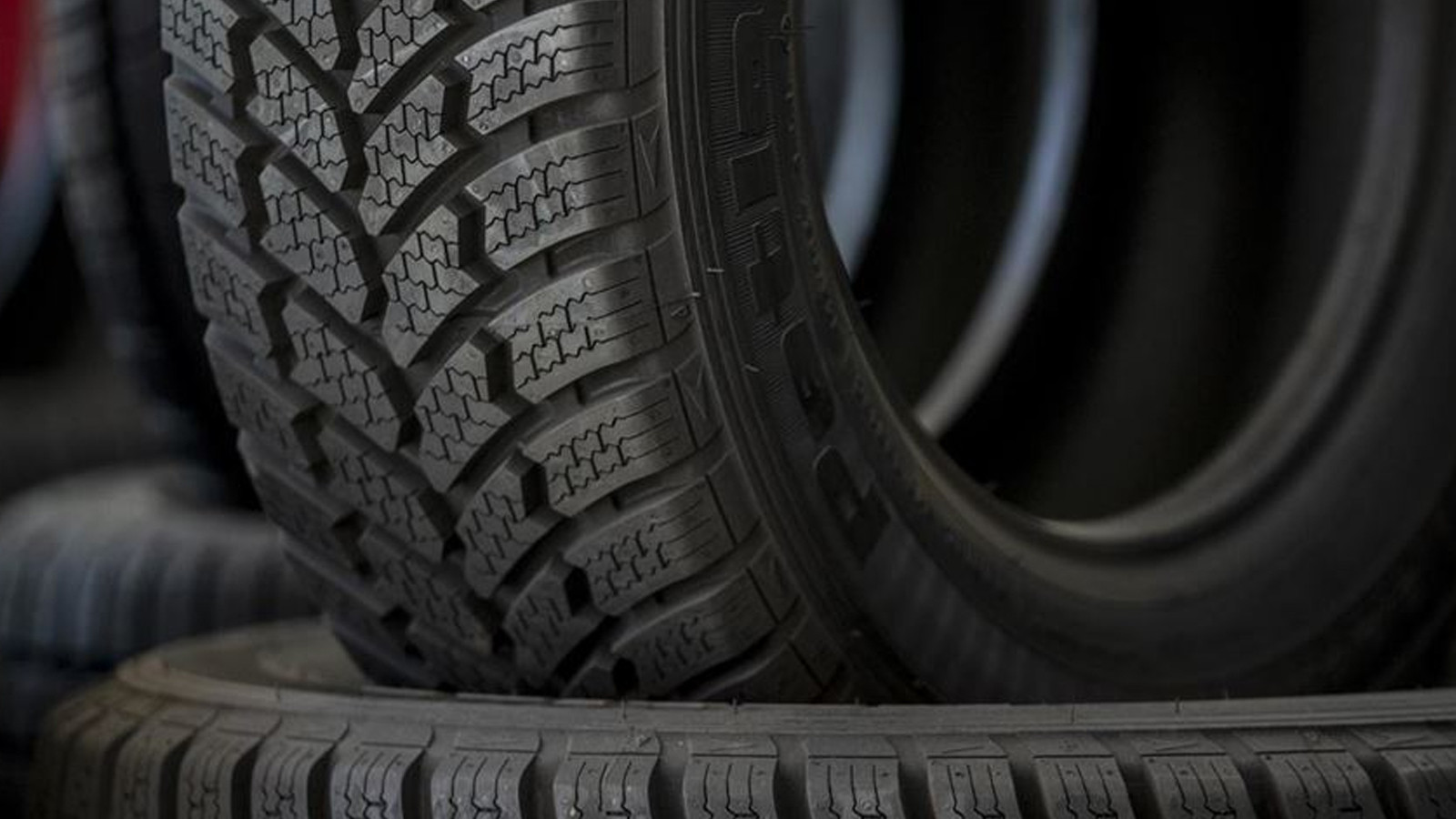 Lastikçiden 'sıcak asfalt' uyarısı: Kış lastiği +5 dereceden sonra riskli