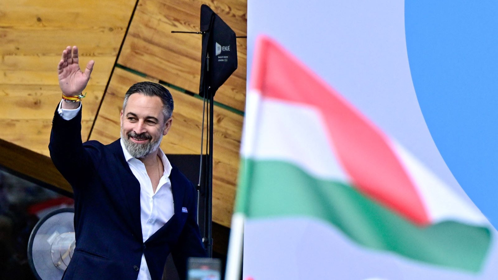 Macaristan'daki seçim İspanyol siyasetinde dengeleri değiştirdi