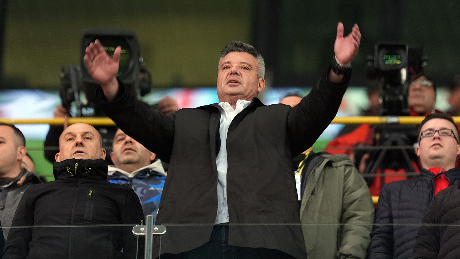 Sadettin Saran'dan tarihi prim: Şampiyonluğa servet dağıtacak