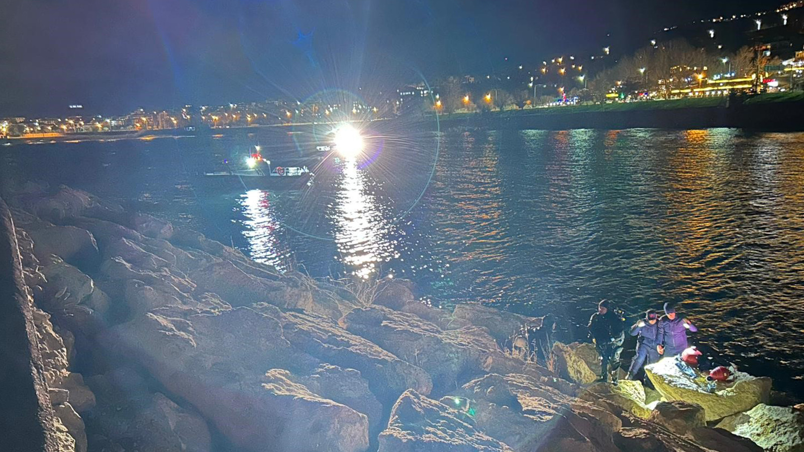 Van Gölü'ne düşen gencin cesedi bulundu