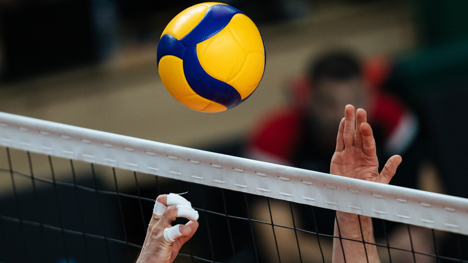 Voleybol Efeler Ligi'nde play-off 1-4 etabında heyecan sürüyor