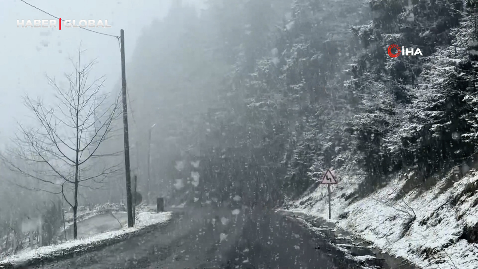 Zigana Dağı'nın yüksek kesimlerinde Nisan ayının ortasında lapa lapa kar süprizi