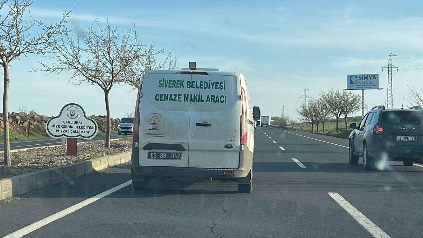 Okulda 16 kişiyi yaralayan saldırgan toprağa verildi, ailesi koruma altına alındı