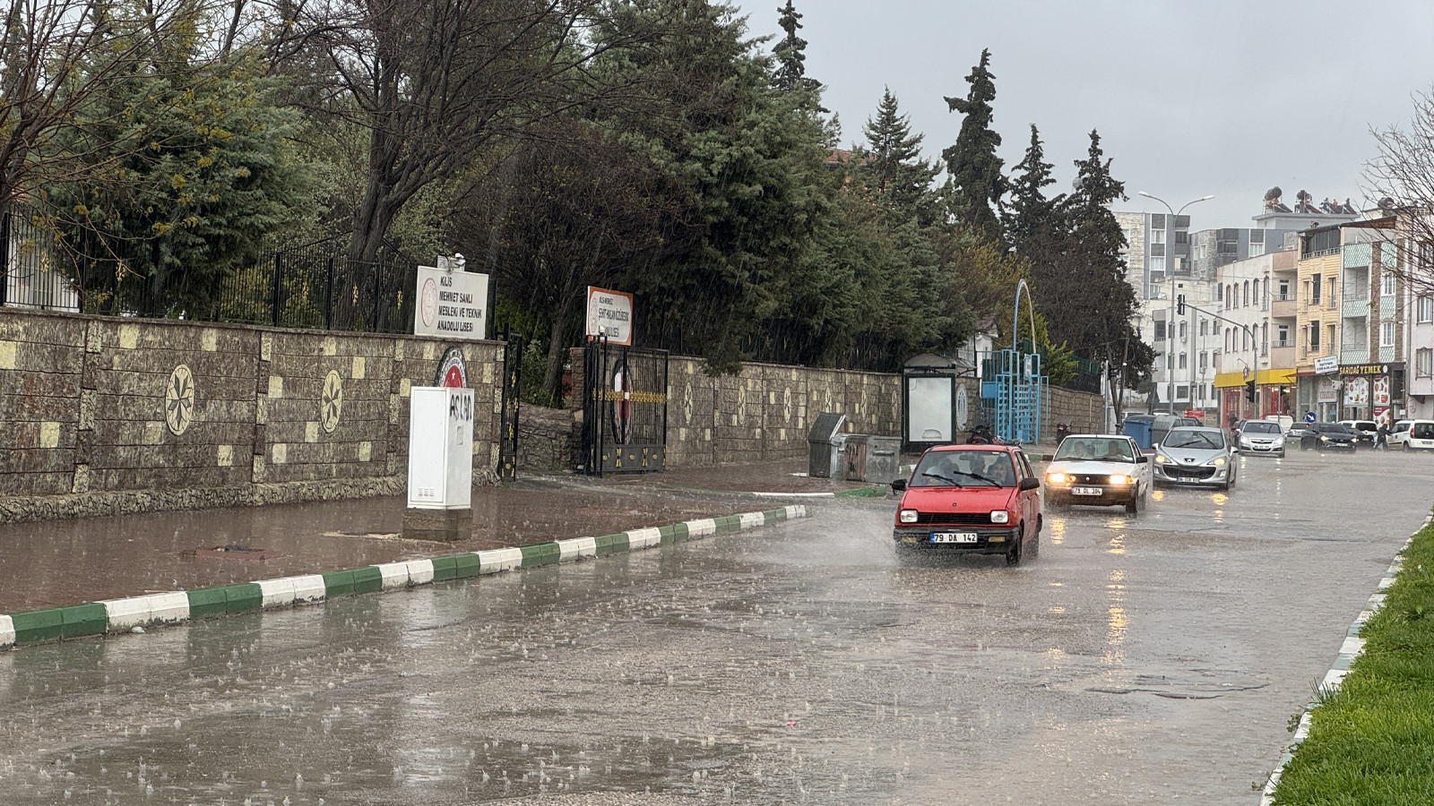 Bu 38 şehirde yaşayanlar gök gürültülü sağanak yağışa dikkat!