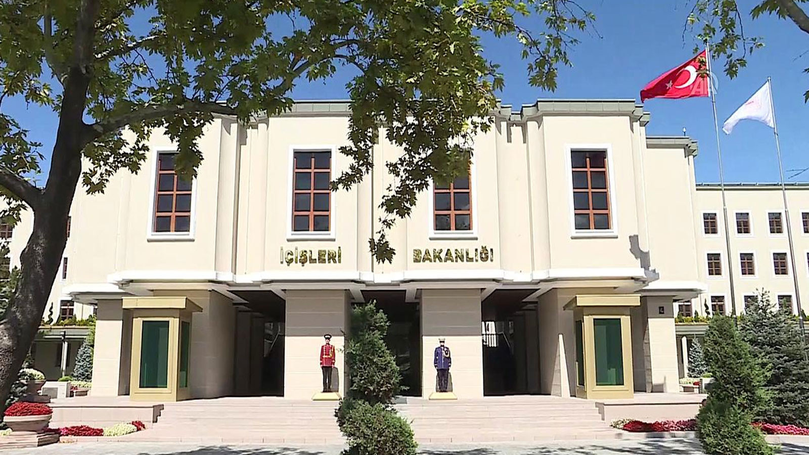 İçişleri Bakanlığında yarın "okul güvenliği" toplantısı yapılacak