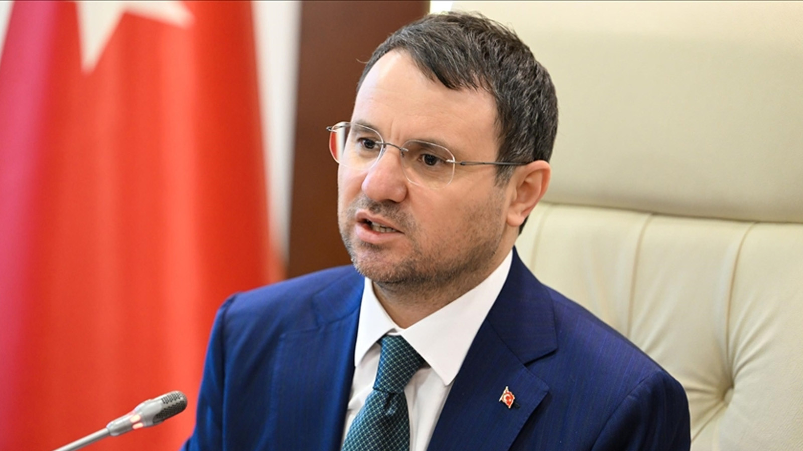 Bakan Gürlek'ten okul saldırılarına ilişkin açıklama: 54 okulu hedef gösteren 67 kişi gözaltında