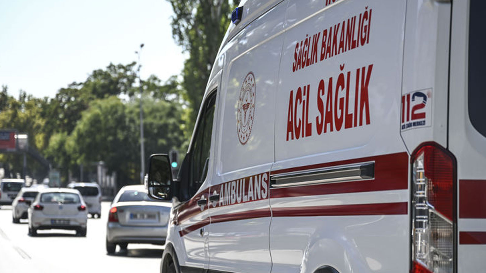 Yüksekova'da zehirlenme şüphesiyle 12 öğrenci hastaneye kaldırıldı