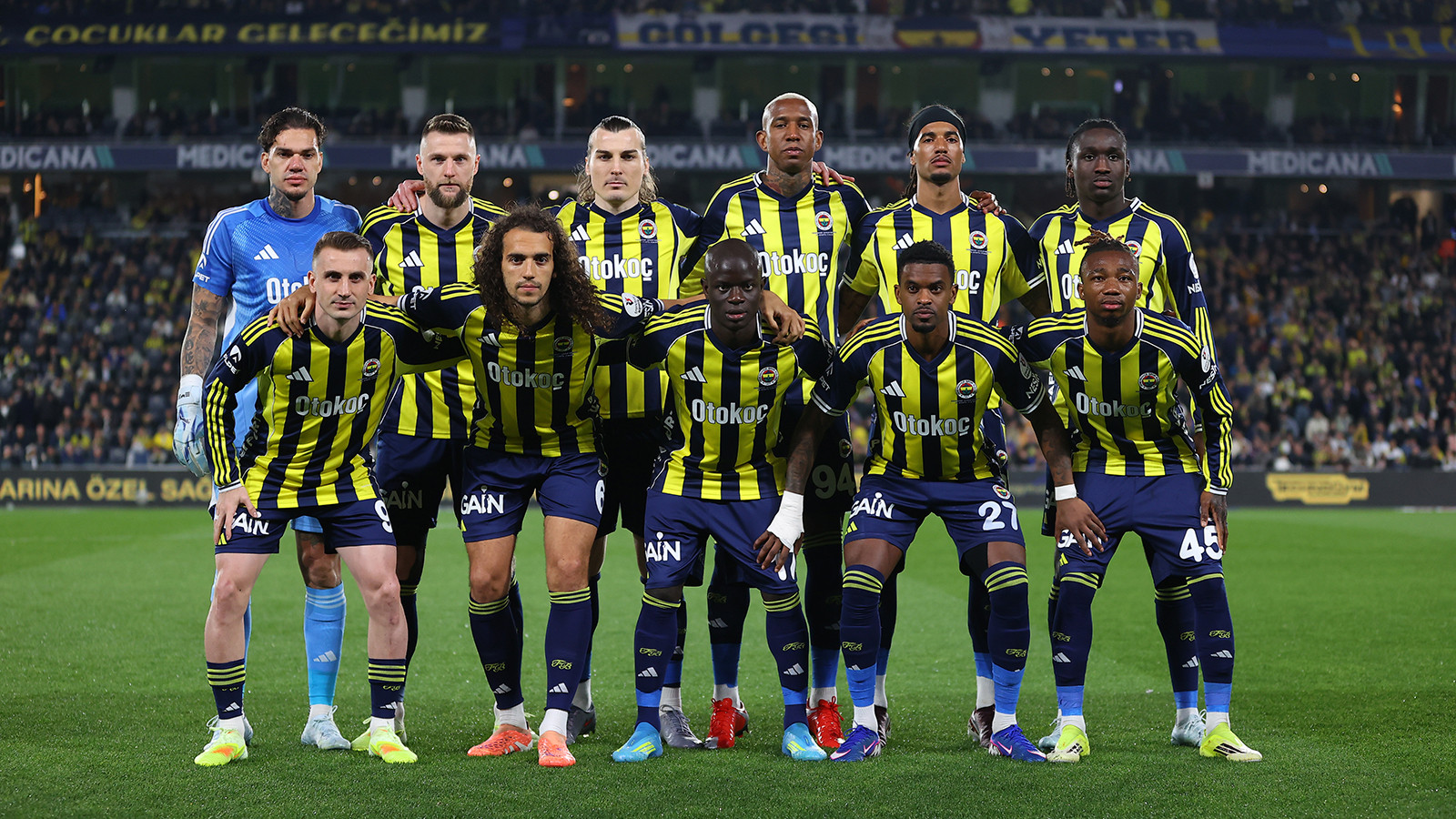 Domenico Tedesco'dan kadroda tek değişiklik