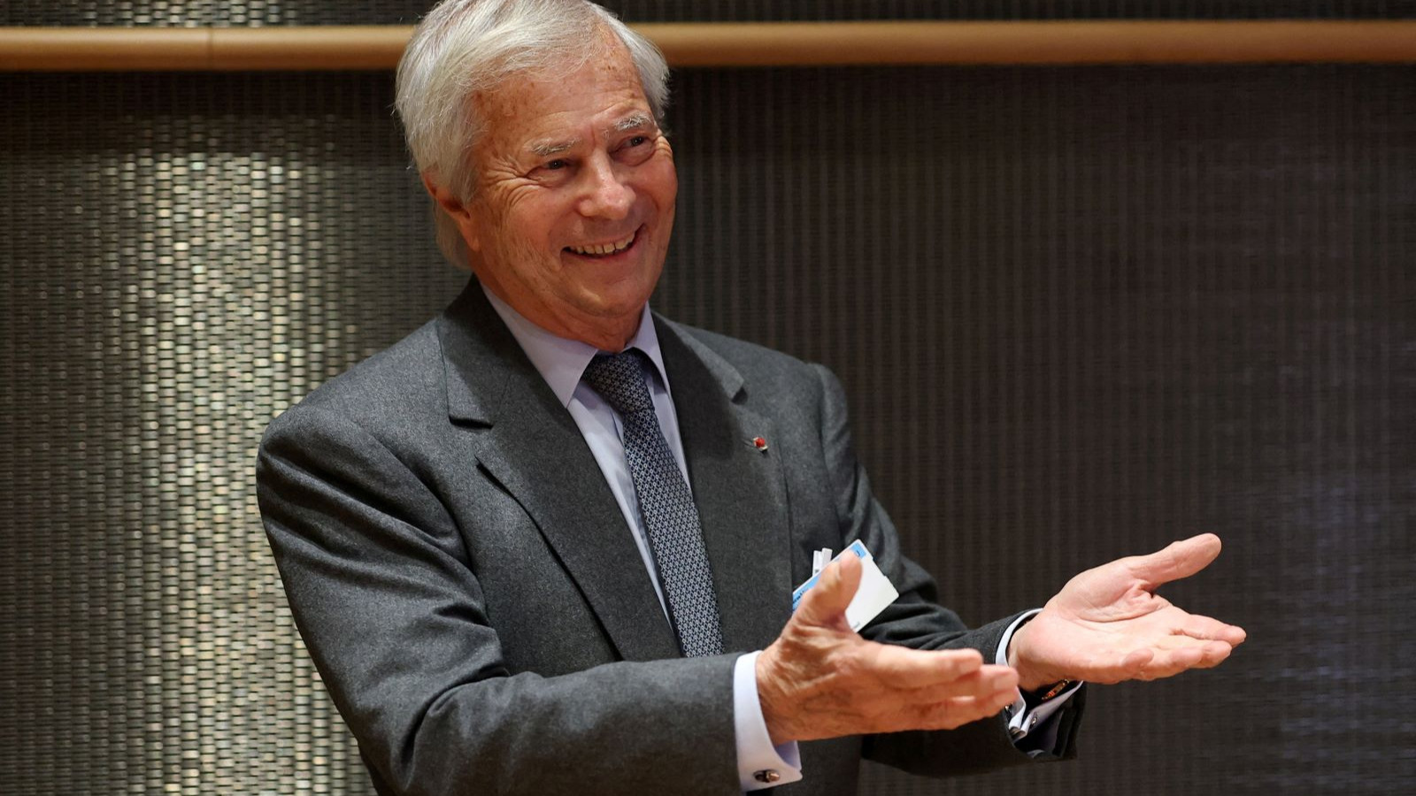 Fransa’da yüzden fazla yazar Grasset yayınevini terk etti