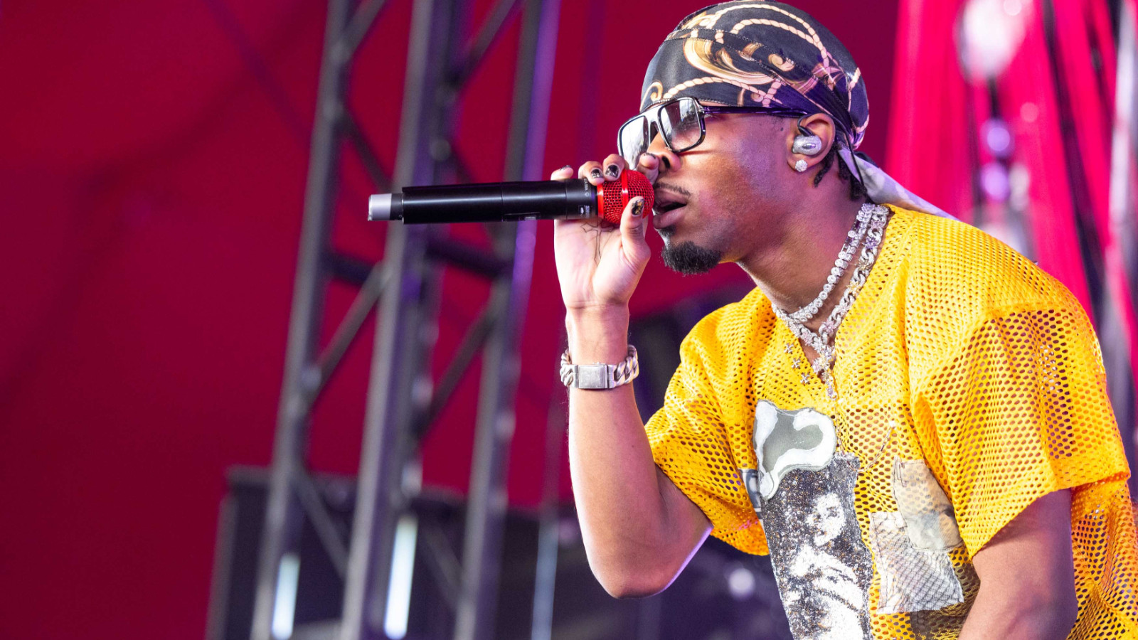 Ünlü şarkıcı D4vd tutuklandı: Bir çocuğu öldürmekle suçlanıyor