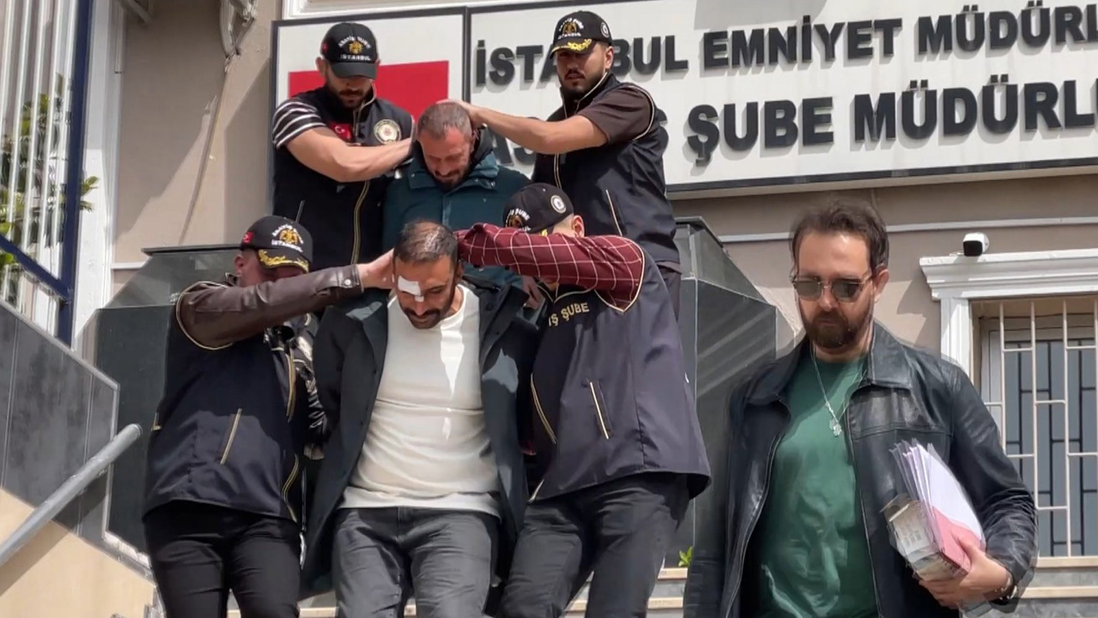 16 yıl 3 ay hapis cezası bulunan firari hükümlü İstanbul'da yakalandı