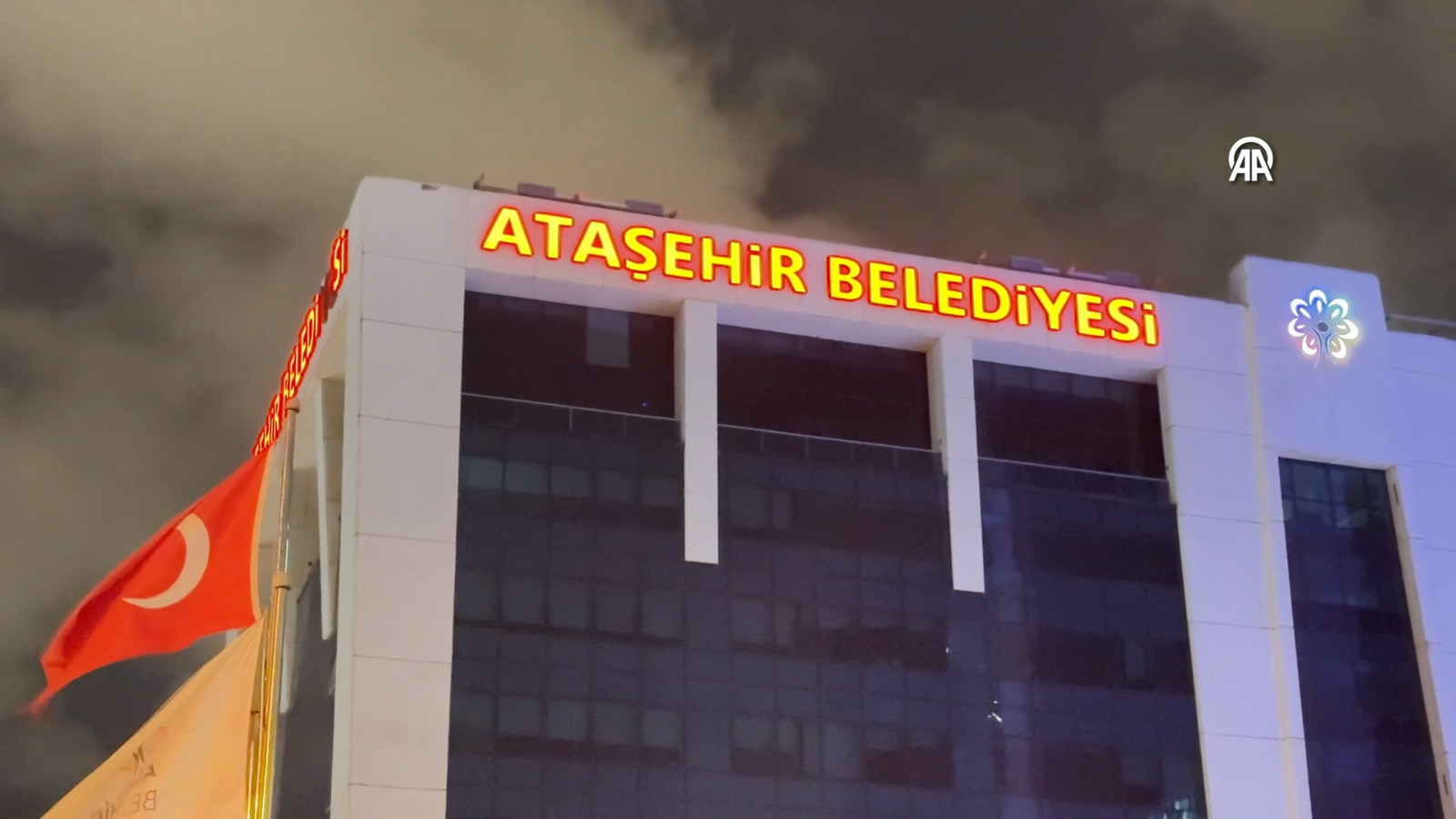 Ataşehir Belediyesi'ne yönelik rüşvet soruşturması: Onursal Adıgüzel de dahil 18 gözaltı