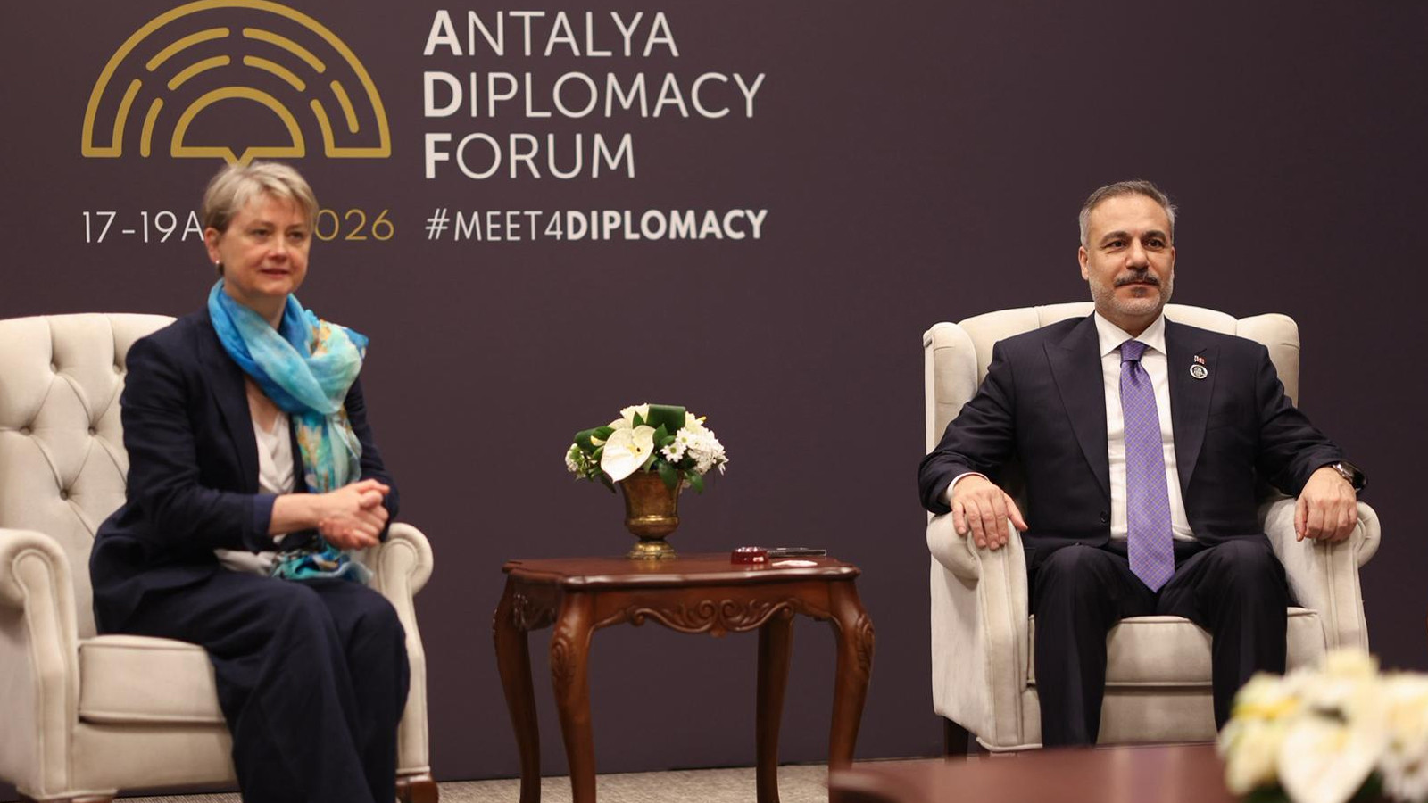 Bakan Fidan, Birleşik Krallık Dışişleri Cooper ile görüştü