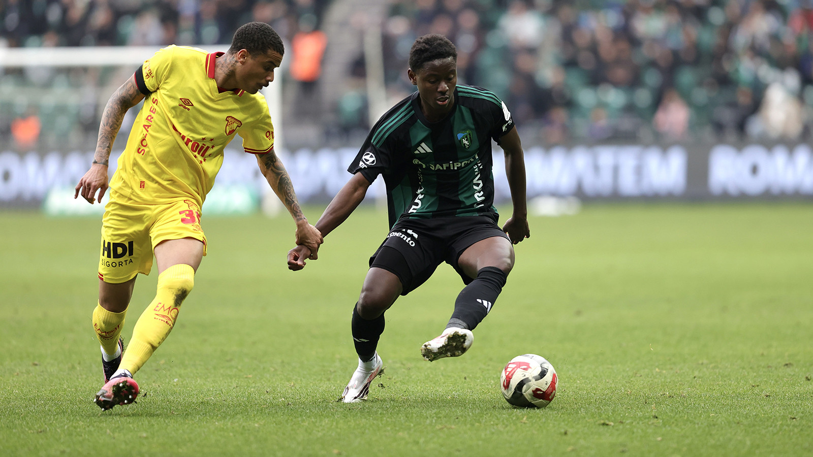 Kocaelispor, Göztepe karşısında puanı 90+8'de kurtardı