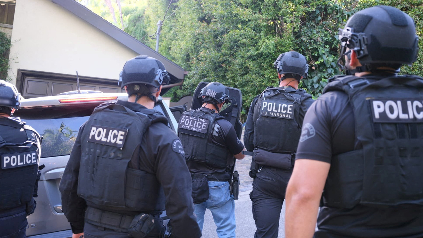 ABD’de 3 eve silahlı saldırı! Çok sayıda çocuk hayatını kaybetti