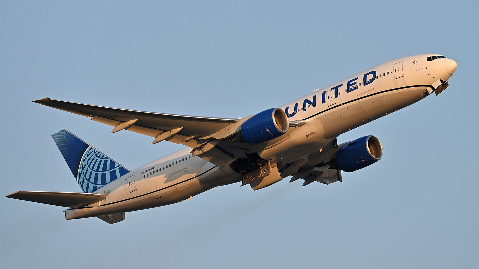 ABD'de havada bomba paniği: Pilotlar 'bip' sesi duydu, uçak acil iniş yaptı