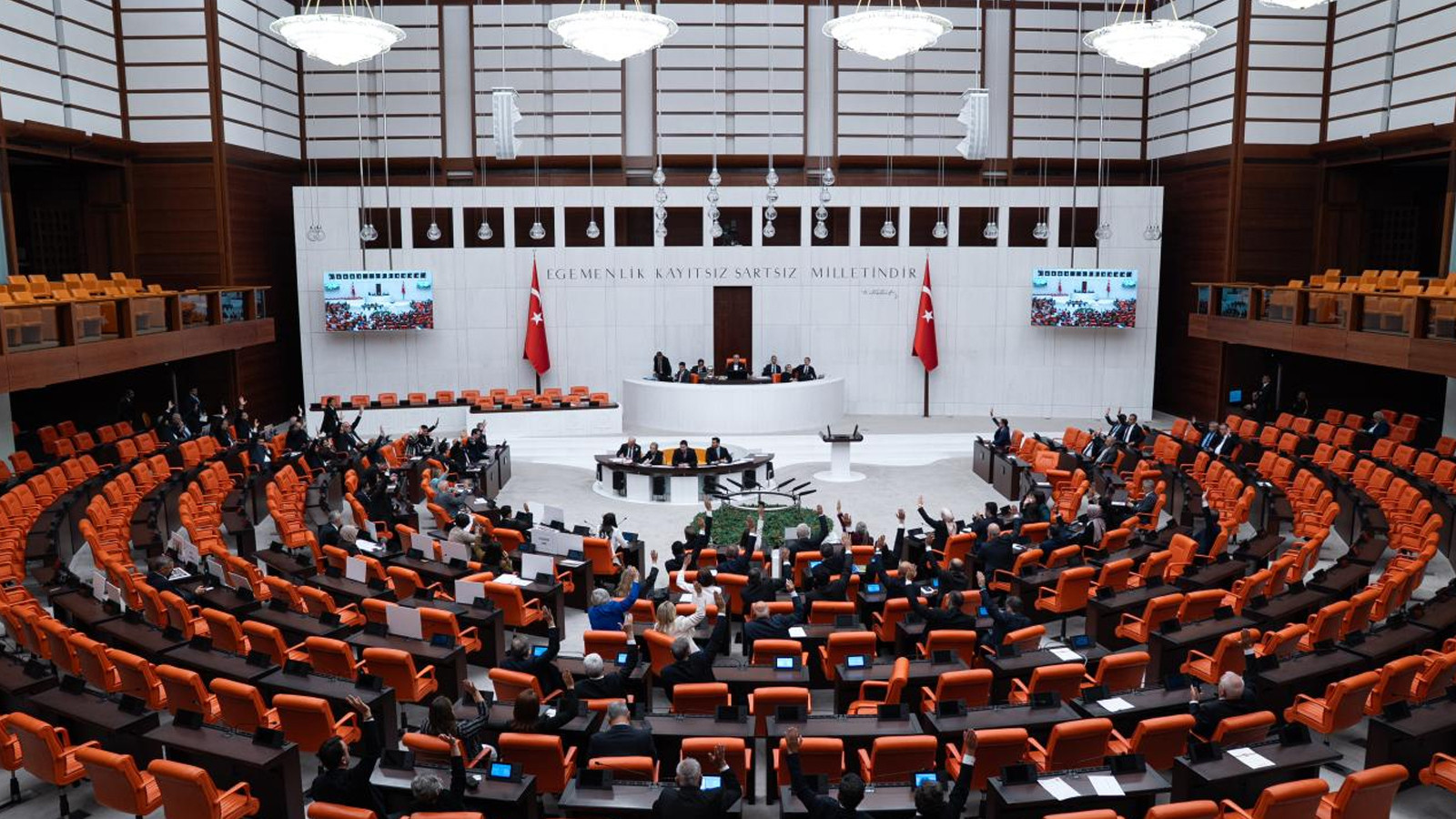 Okul saldırıları TBMM'nin gündeminde