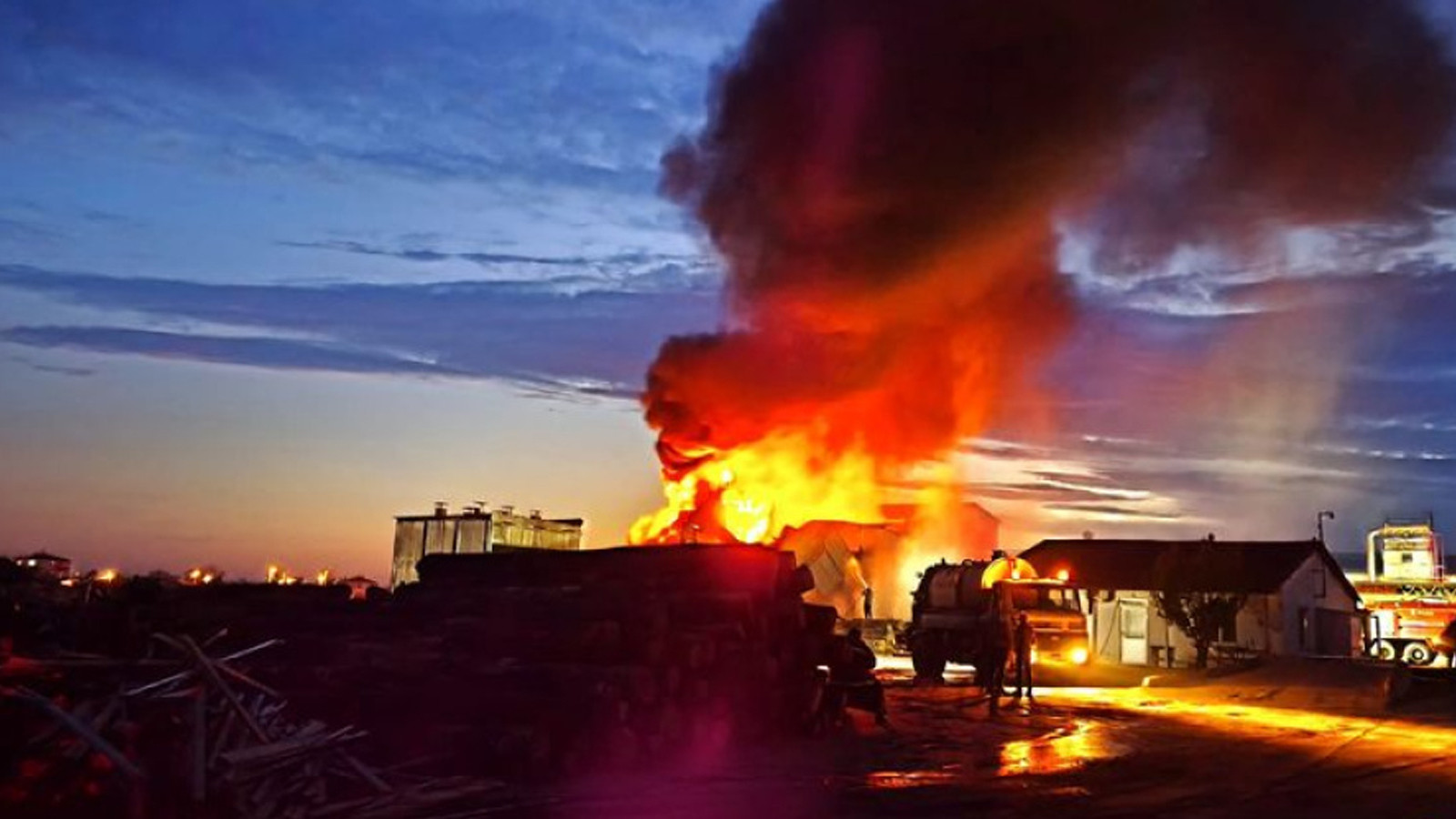 Edirne’de kereste fabrikasında yangın