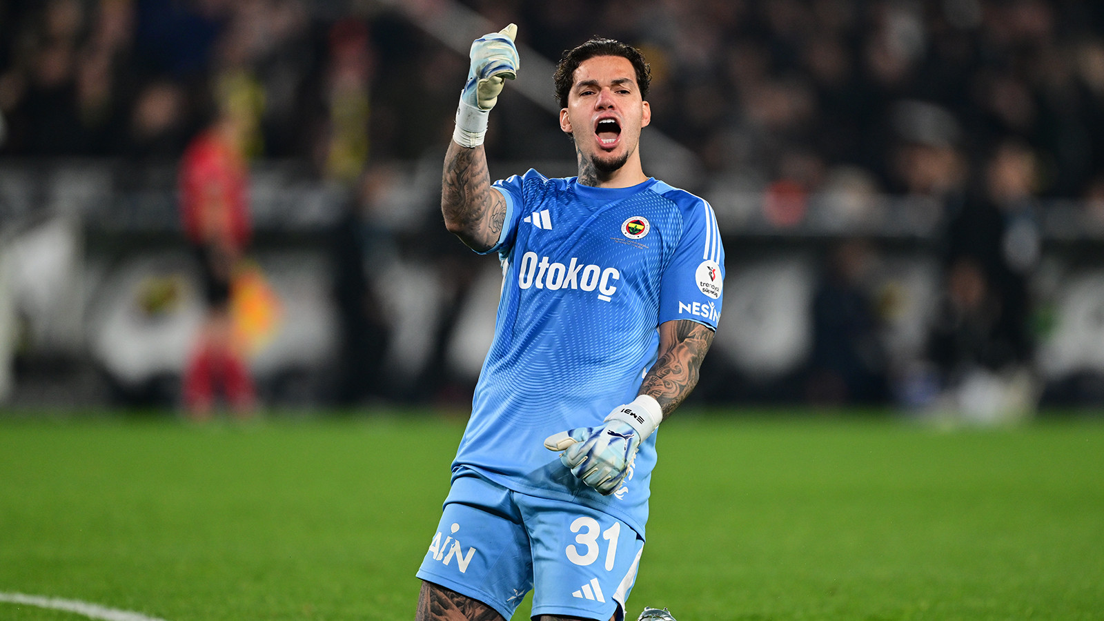 Fenerbahçe'de Ederson krizi: Yönetimin eli kolu bağlı
