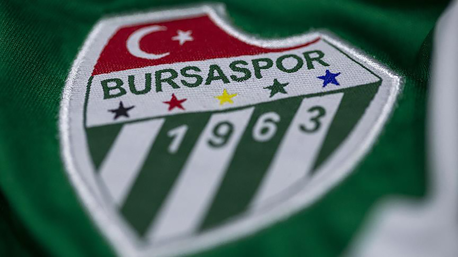 1. Lig'e yükselen Bursaspor'da satışa sunulan 39 bin kombine saatler içinde tükendi