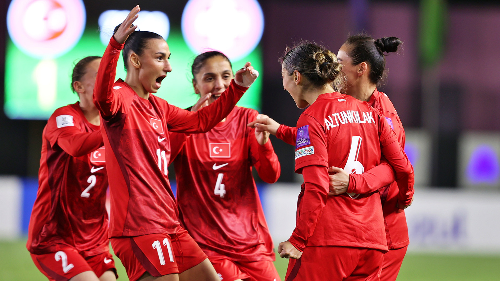 A Milli Kadın Futbol Takımı'nın, FIFA dünya sıralamasındaki yükselişi sürüyor