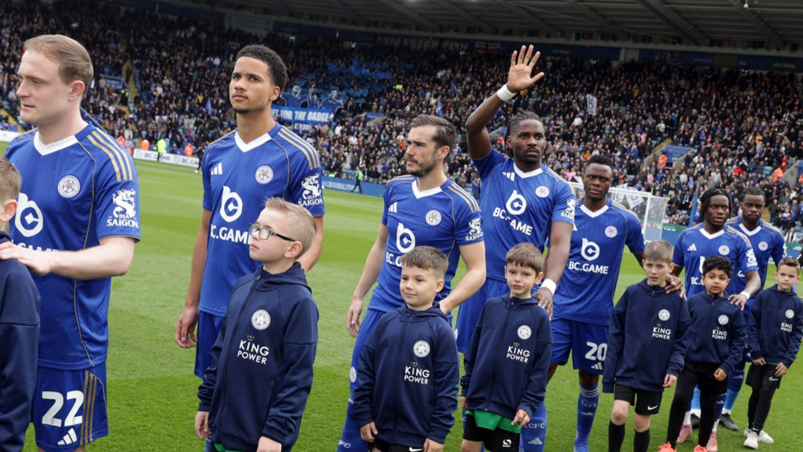 Hull City, şampiyon takımı küme düşürdü