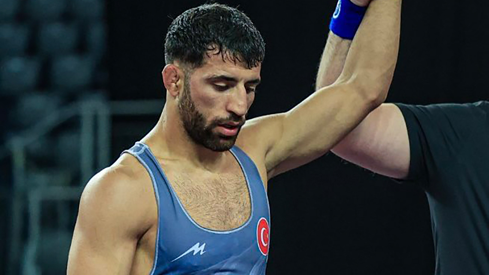 Milli güreşçi Murat Fırat, Avrupa Güreş Şampiyonası'nda finale yükseldi