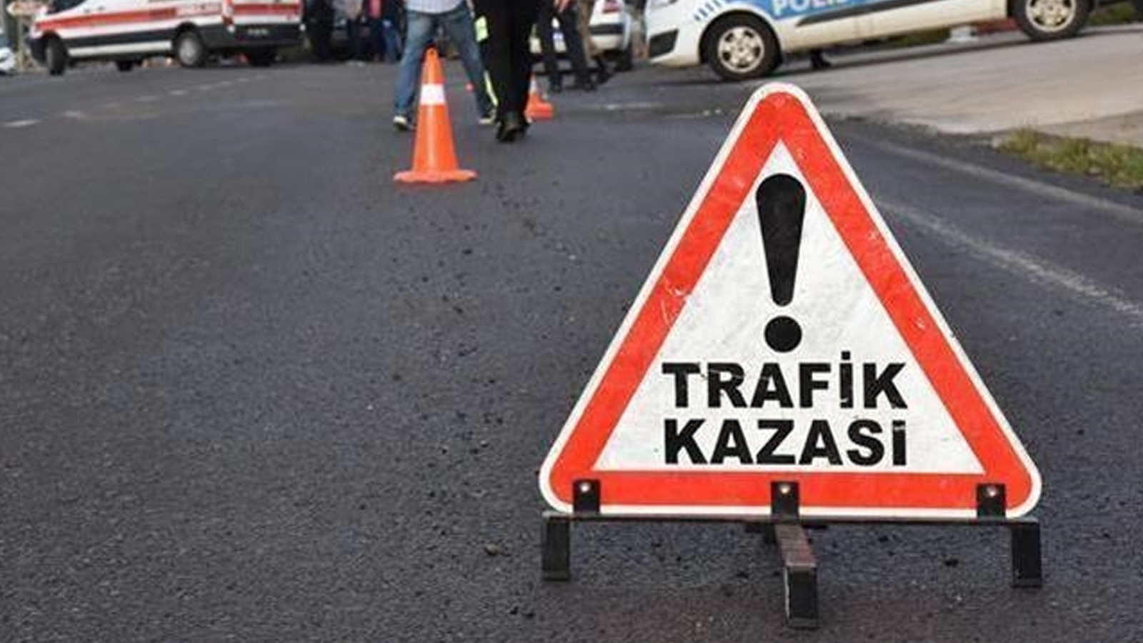 Otomobil çarpan genç kız öldü, kaçan sürücünün aracı terk edilmiş halde bulundu