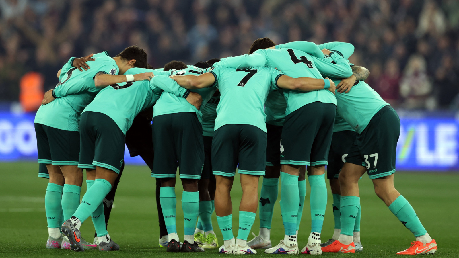 Premier Lig'de küme düşen ilk takım belli oldu