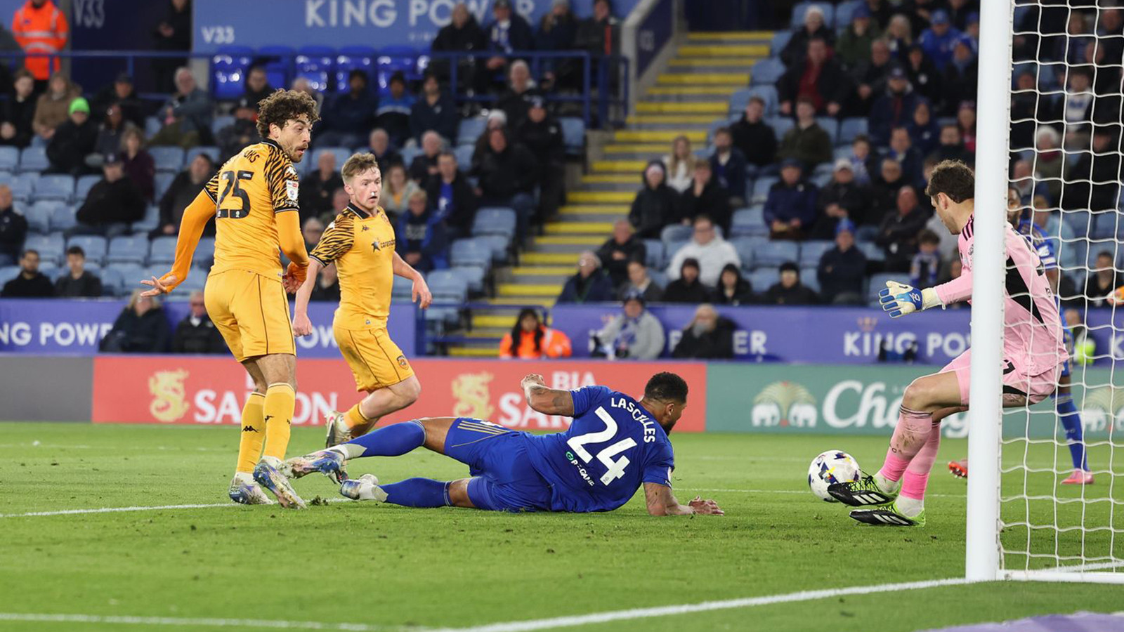Acun Ilıcalı'nın takımı Hull City'nin kan kaybı sürüyor! Play-off şansı zora girdi